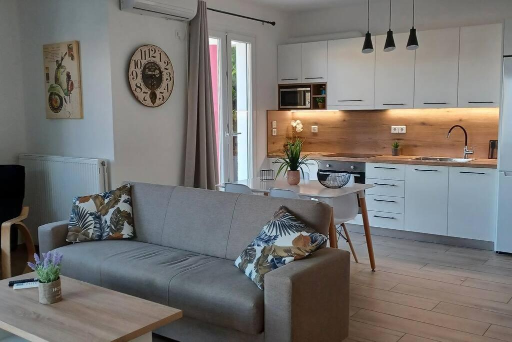 Seaview Luxury Apartment Mytilene Exterior photo